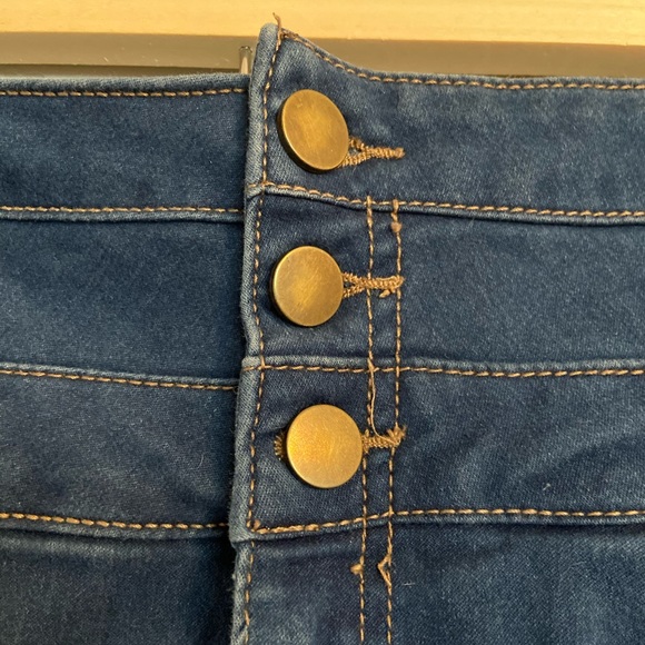 High waisted blue shorts - Picture 3 of 3